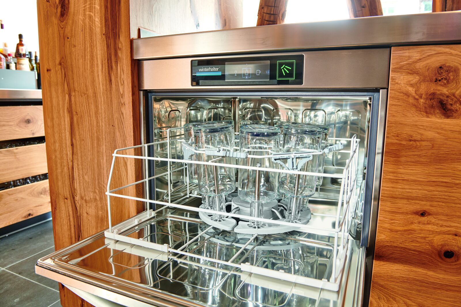 Новая система мойки бутылок от Winterhalter Новая система мойки бутылок от Winterhalter