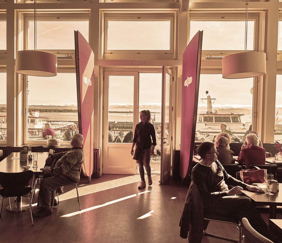 ウィンタハルター Zeppelin Museum レストラン ウィンタハルター Zeppelin Museum レストラン