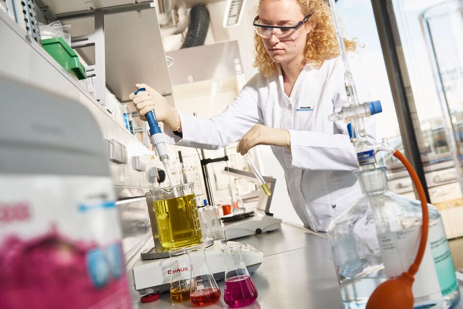 Naš lasten kemijski laboratorij Winterhalter Naš lasten kemijski laboratorij Winterhalter