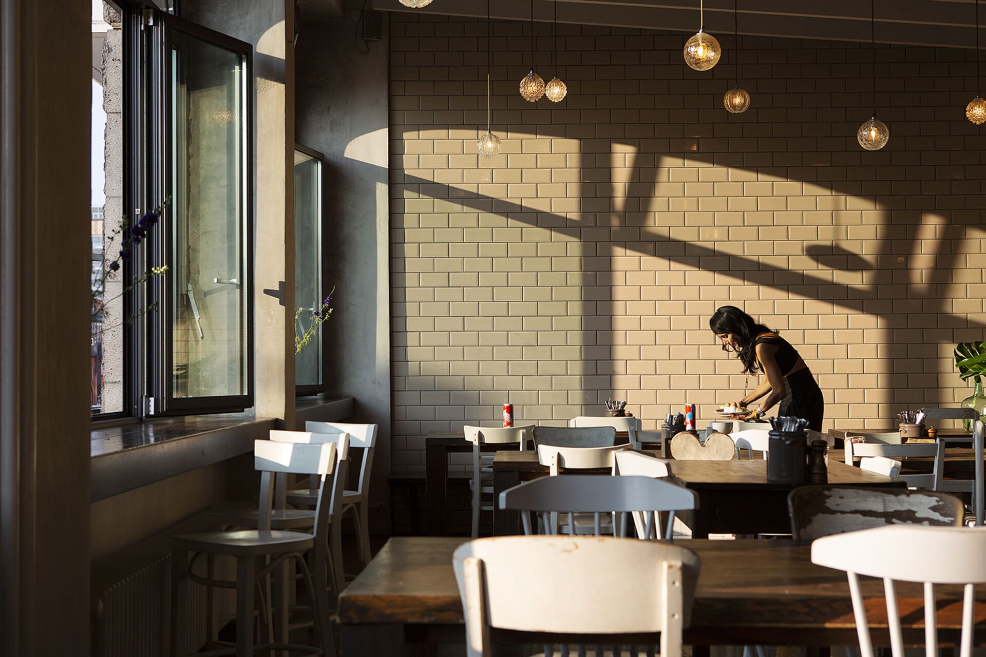 Michelberger Restaurant: regional cuisine in perfection Guest room in the Michelberger Restaurant Berlin