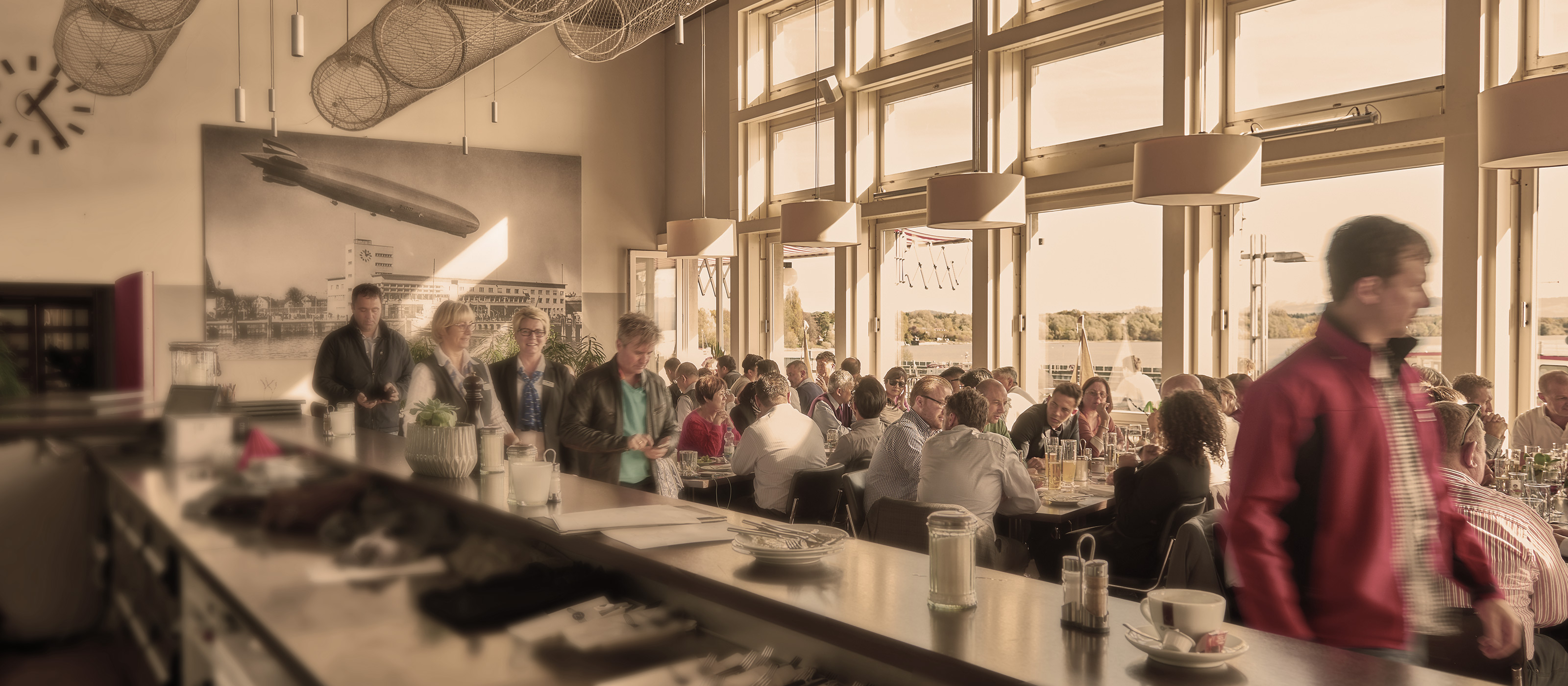 温特豪德台下式洗杯机齐柏林博物馆饭店参考案例 温特豪德台下式洗杯机齐柏林博物馆饭店参考案例