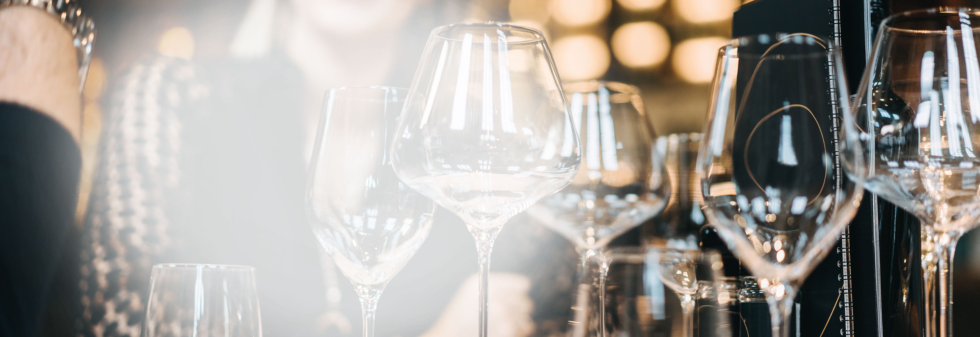 Lave verre professionnel frontal sous comptoir Winterhalter Winterhalter Commercial Dishwasher