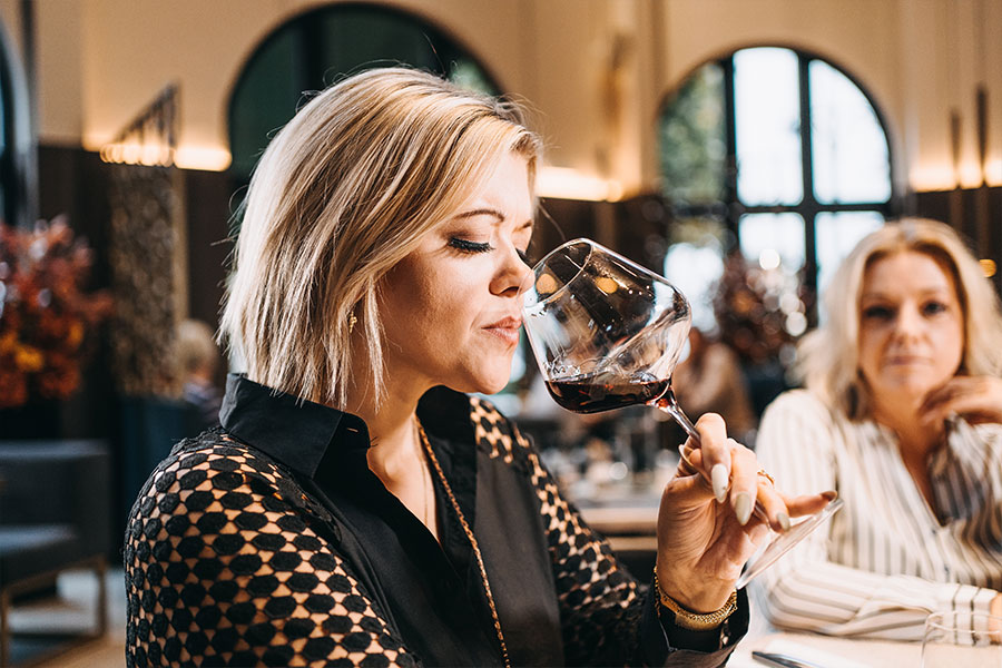 Winterhalter Glasswashing Case Study Restaurant Giuliano drinking wine Winterhalter Glasswashing Case Study Restaurant Giuliano drinking wine