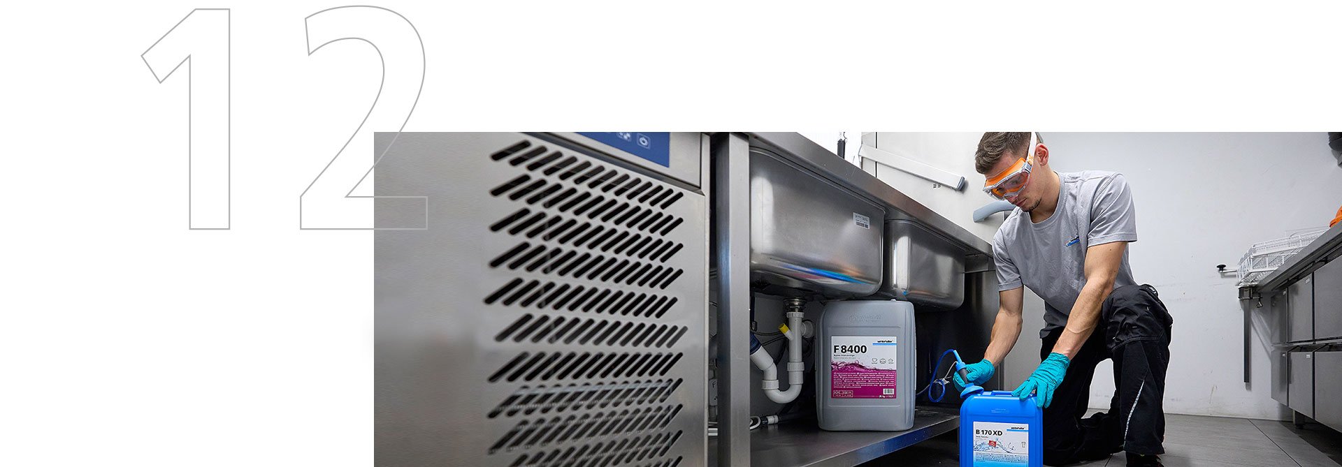 Winterhalter Energiespar-Tipps Spülchemie rechtzeitig auffüllen  Winterhalter Energiespar-Tipps Spülchemie rechtzeitig auffüllen Servicetechniker