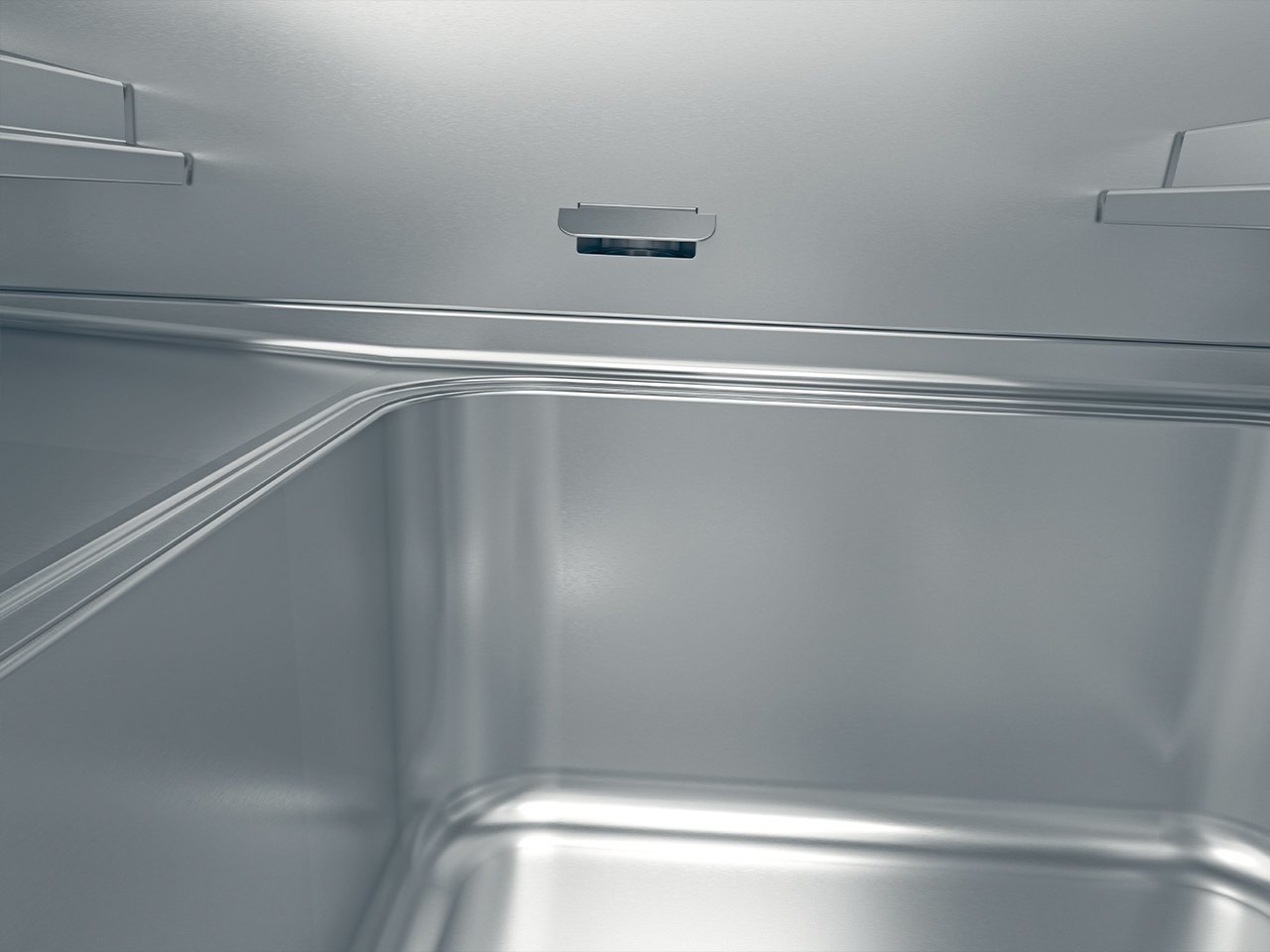 Winterhalter conveyor dishwashers multi-filtration with skimming effect Winterhalter conveyor dishwashers multi-filtration with skimming effect