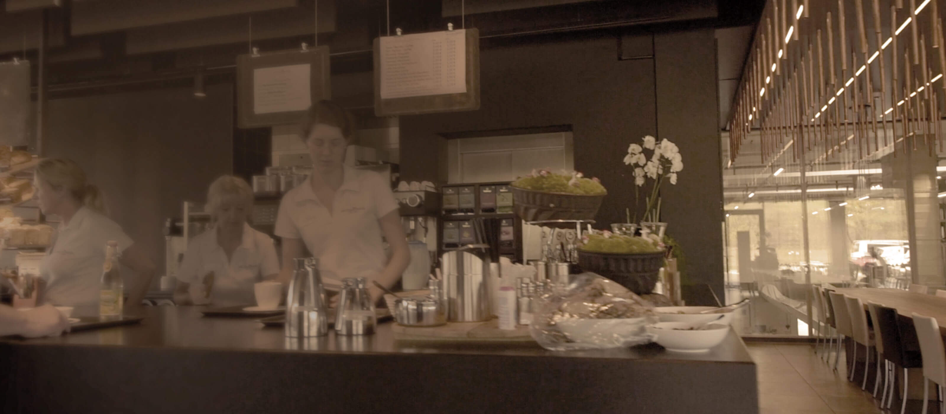 ウィンターハルター パススルータイプ食器洗浄機 PTシリーズ Bäcker Baierのリファレンス