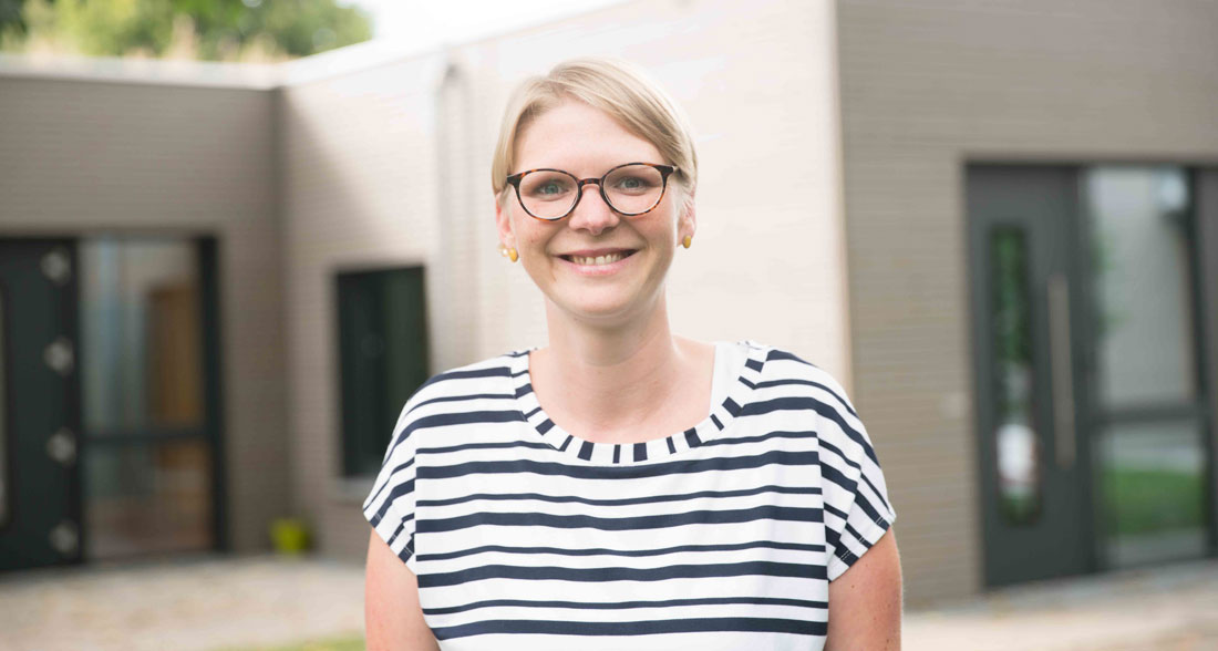 マリー・ヴェッシャー プラスチック製コップの洗浄 マルクス幼稚園 ラーヴェンスブルク マリー・ヴェッシャー プラスチック製コップの洗浄 マルクス幼稚園 ラーヴェンスブルク