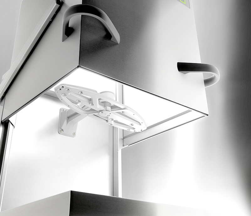 Passthrough dishwasher with automatic hood opening Passthrough dishwasher with automatic hood opening